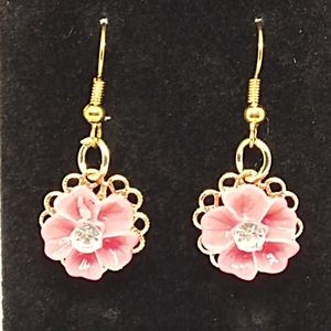 Light pink flower hand maid earrings
